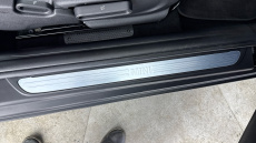 MINI Hatchback 1.5 Cooper Classic 3dr Auto [Comfort/Nav Pack] Petrol Hatchback